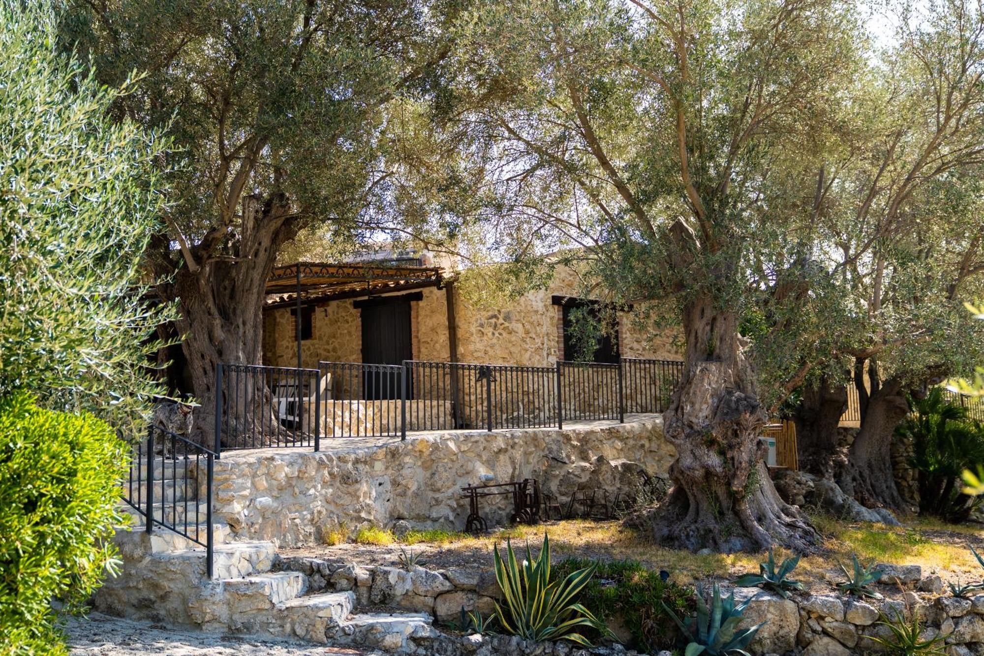 Roba Degli Ulivi Bed & Breakfast Agrigento Eksteriør bilde